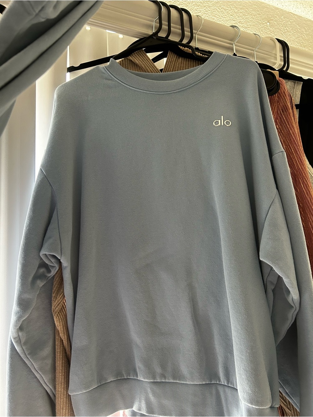 Alo Accolade sweatshirt and sweatpants